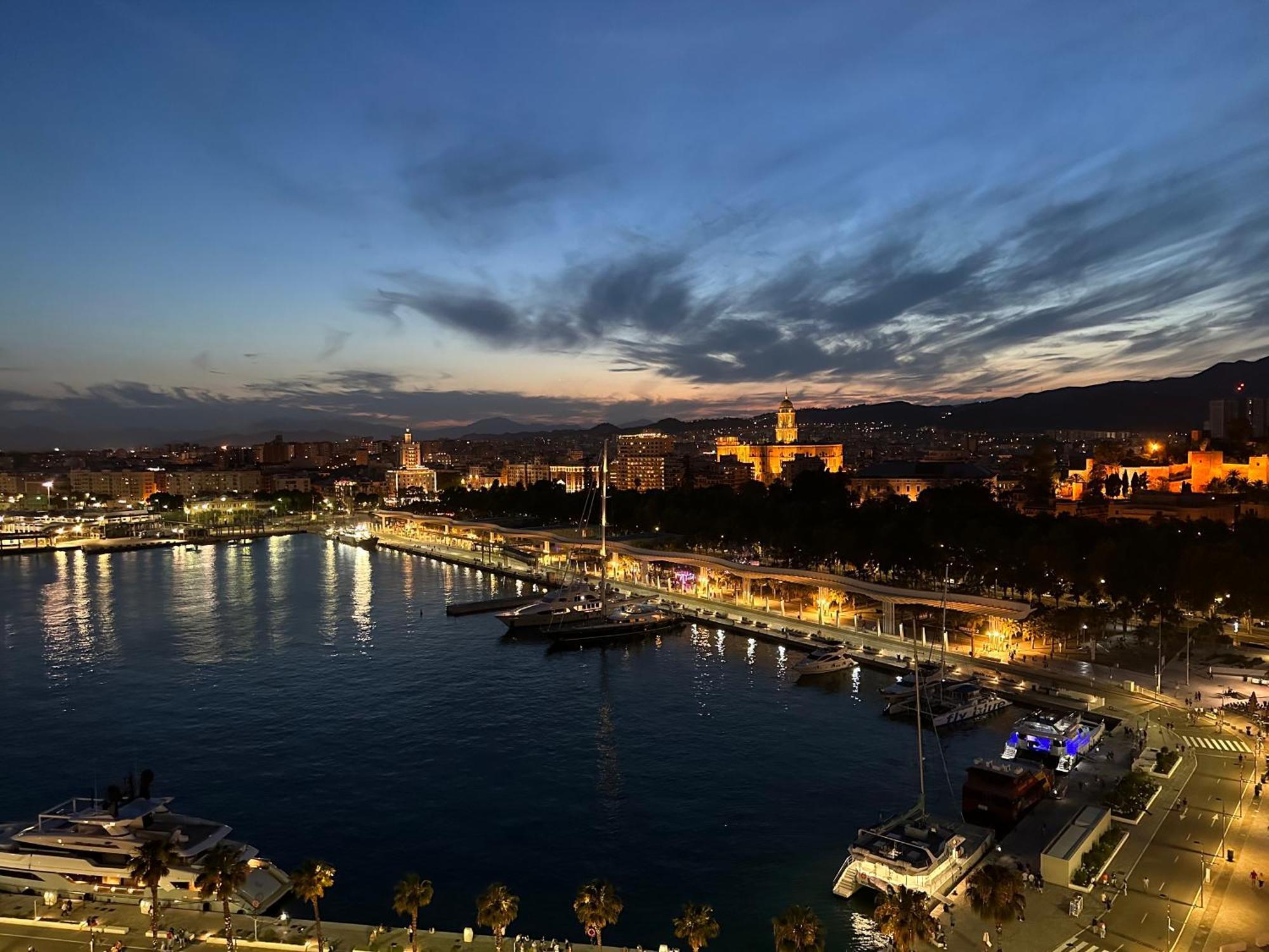 Luxury Beach/Port Apartment Malaga Exterior photo